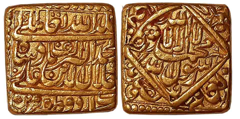 Akbar, Gold Square Mohur, 10.76g, “Kalima” type, Urdu Zafar Qarin Mint, AH Alf (1000). Abo