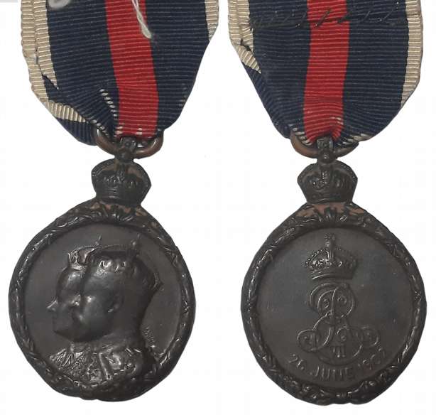 Edward VII, Official Coronation Medal, 1902, Bronze, Obv: Conjoined bust of King and Queen