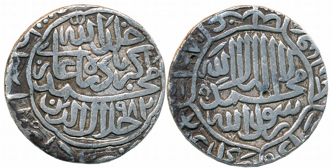 Akbar, Silver Rupee, 11.06g, “Kalima” type, Sahar e Muazzam Ahmedabad Mint, AH 982 (KM# A8