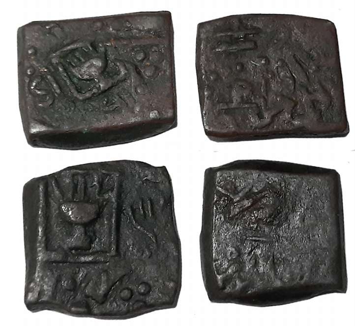 Wakhat Singhji, Copper Paisa (2), 7.80g, 7.39g, Obv: Open hand in square, Rev: Gujarati Le