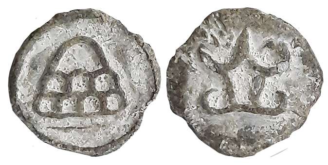 Anandas of Banavasi, Anonymous, Hill-Standard Type, Lead, Unit, 3.24g, Obv: Eight Arched H