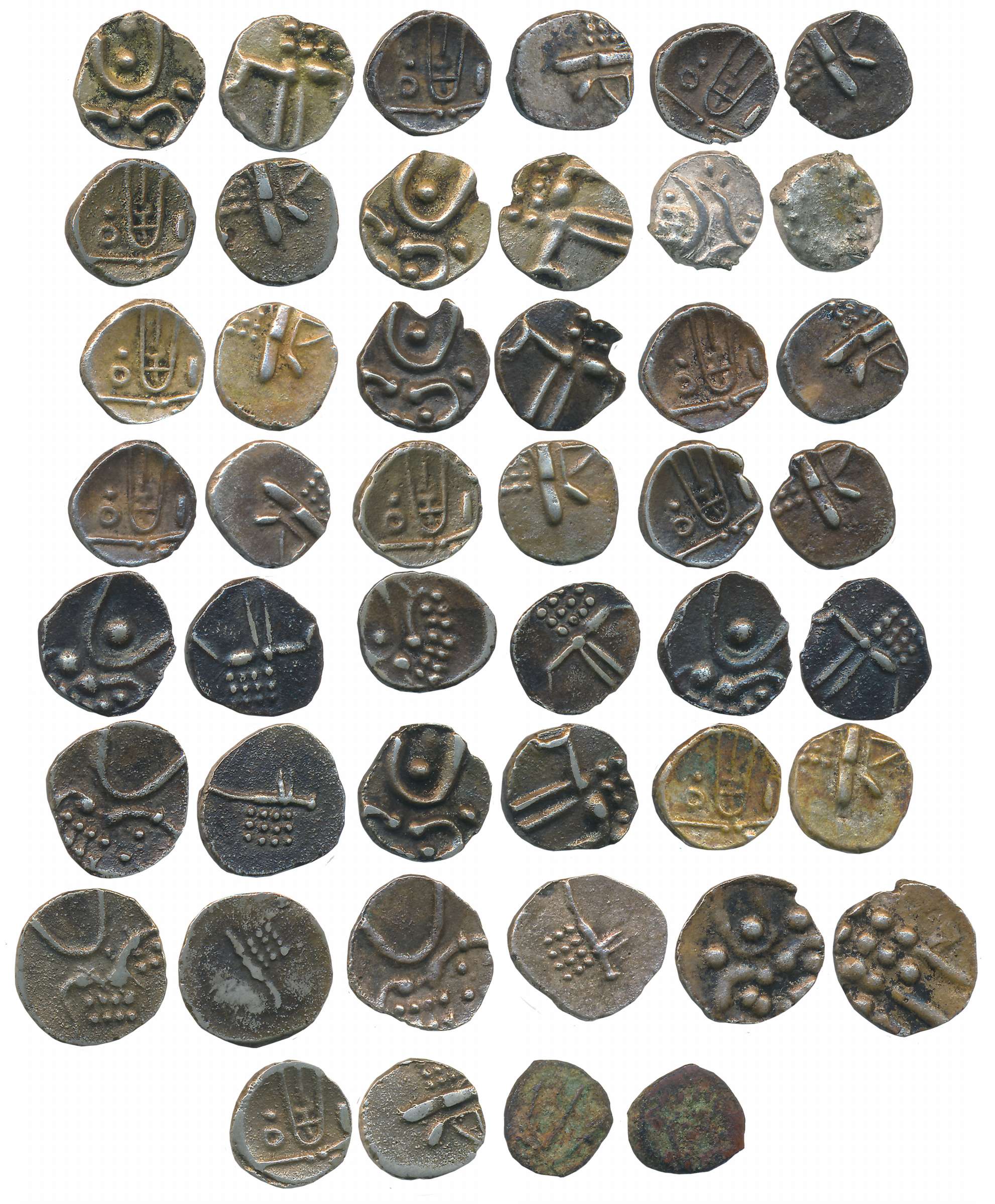 Medieval India, Silver Fanams (23), Various types. Fine to very fine. 23 coins.