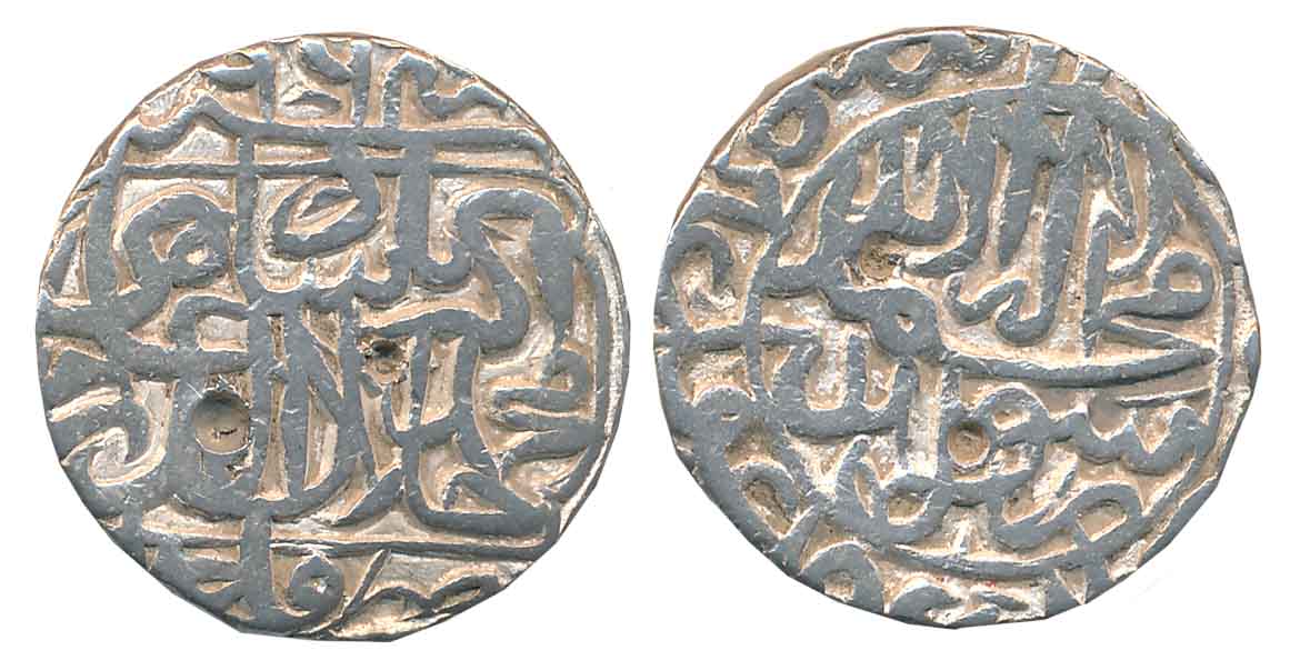 Akbar, Silver Rupee, 11.34g, “Kalima” type, Quila Alwar Mint, AH 964 (KM# 80.20). About ve