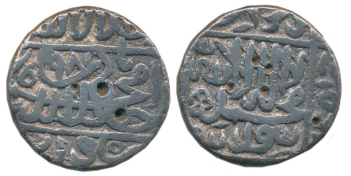 Akbar, Silver Rupee, 11.09g, “Kalima” type, Dar ul Khilafat Agra Mint, AH 981 (KM# 80.1A).