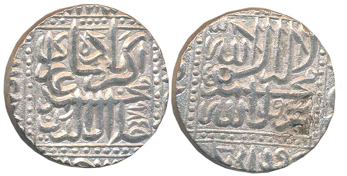Akbar, Silver Rupee, 10.95g, “Kalima” type, Dar al-Sultanate Ahmedabad Mint, AH 985, legen