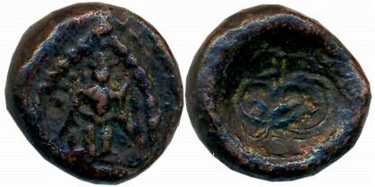Nayakas of Madurai, Copper, 3.21g, Obv: Lord Vishnu standing facing front within arch, Rev