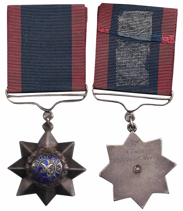 Indian Order of Merit, Silver, eight-pointed Star with a circular centre surrounded by a l