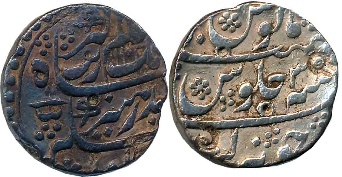 Aurangzeb, Silver Rupee, 11.52g, Junagadh Mint, AH 1102/ RY 35 (KM# 300.43). Very fine+.
