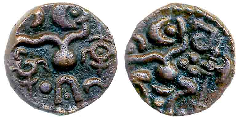 Venad Cheras, Copper, 3.70g, Parasu Type, Obv: Standing figure flanked by Lamp, chakra & N