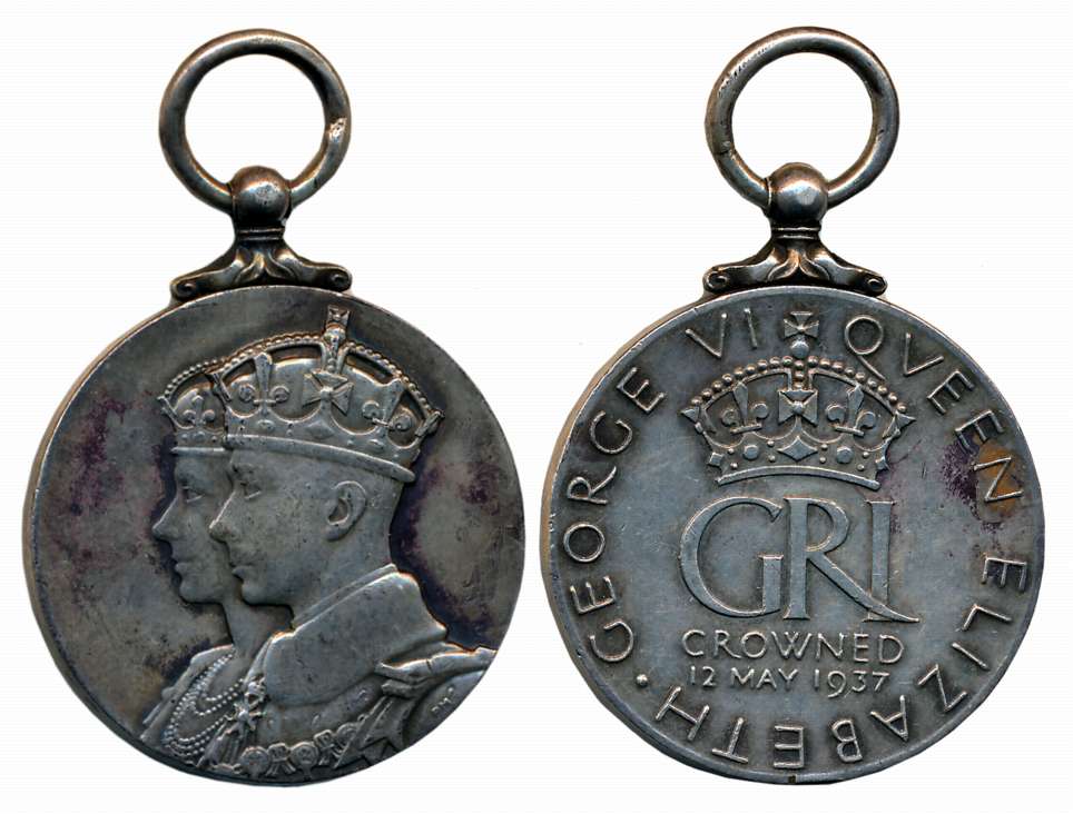 George VI and Queen Elizabeth, Coronation Silver Medal, 26.69g, Obv: Conjoined busts of Ge