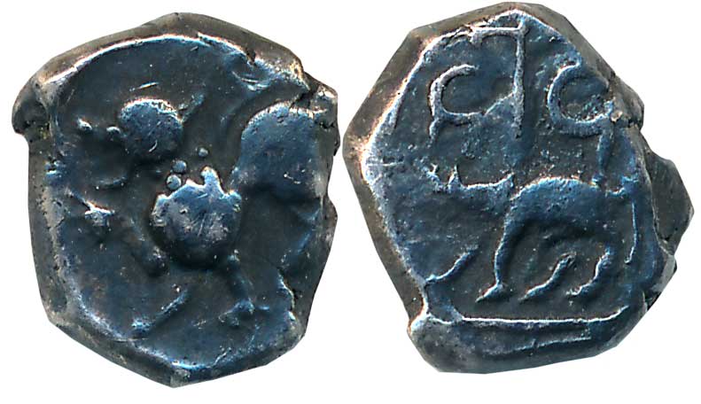 Yadavas of Devagiri, Mahadeva, Silver, 0.93g, "Boar" type, Obv: Lion to left, Rev: Devnaga