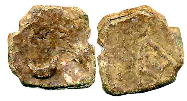 Western Kshatrapas, Kardamaka house, Chastana, Square Lead, 1.84g, Obv: Sun & Crescent, Re