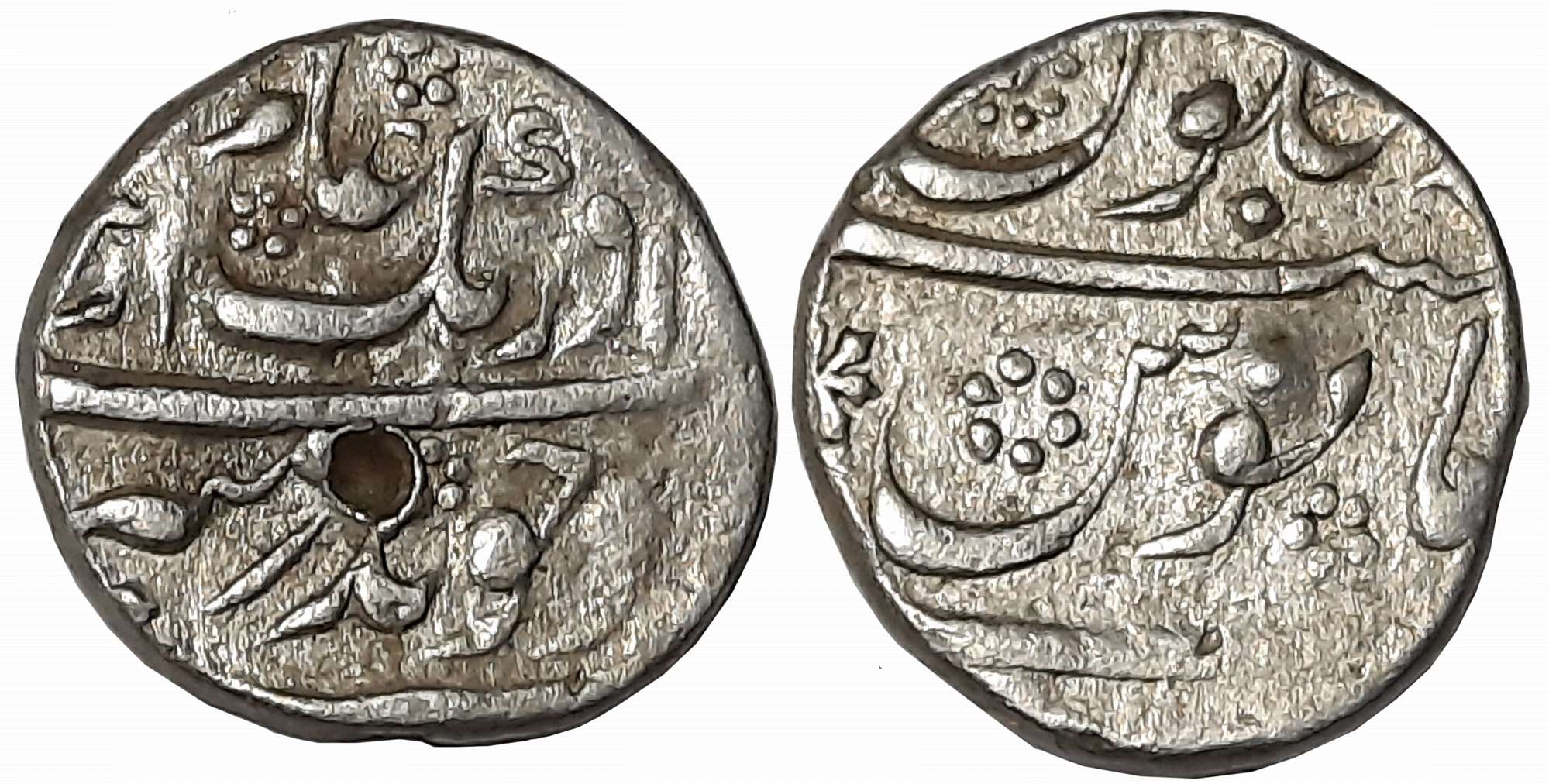 Aurangzeb, Silver 1/2 Rupees, 5.70g, Surat Mint (KM# 294.6). Very fine to very fine+.