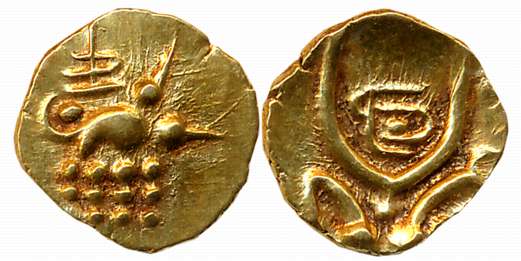 Venkoji, Gold Fanam, 0.38g, Obv: Lion to right crescent above, Devnagari letter “Ve”, Rev: