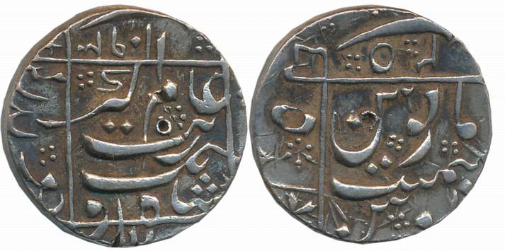Aurangzeb, Silver Rupee, 11.56g, Junagadh Mint, AH 1093 (KM# 301.2). Very fine.