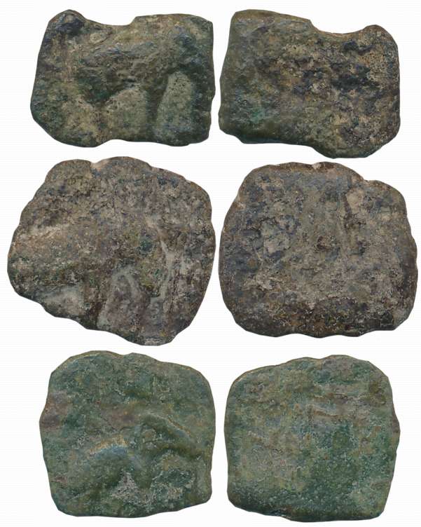 Sangam Cheras, Copper (3), Obv: Elephant facing to right symbols above, Rev: Bow and arrow
