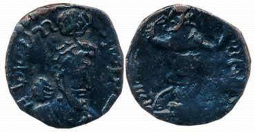 Kusano Sasanian, Copper, 1.53g, Bactrian series, “Varahan” type, Obv: Crowned king facing 