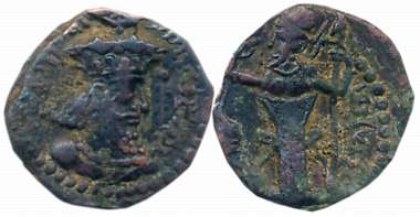 Kusano Sasanian, Copper, 1.39g, Bactrian series, “Varahan” type, Obv: Crowned king facing 
