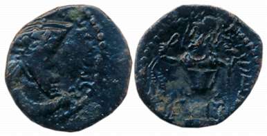Kusano Sasanian, Copper, 1.57g, Bactrian series, “Varahan” type, Obv: Crowned king facing 