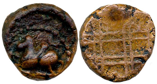 Copper, 3.08g, Obv: Seated Nandi facing left within dotted circle, Rev: Cress Cross patter