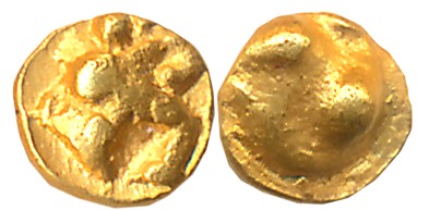 Silaharas of Wai- Karad region Gold 1/4 Fanam, 0.14g, Obv: Garuda running right, Rev: Scro