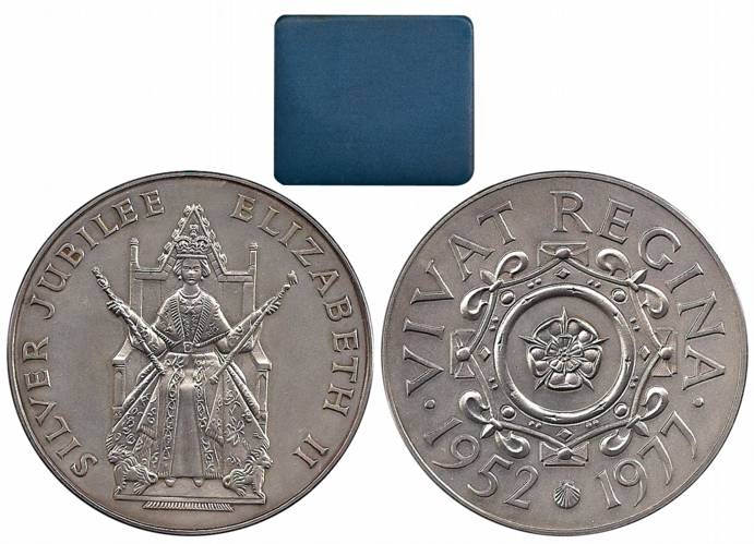 Elizabeth II, Silver, Silver Jubilee Medal, 1952-1977, enthroned figure of the Queen on ob