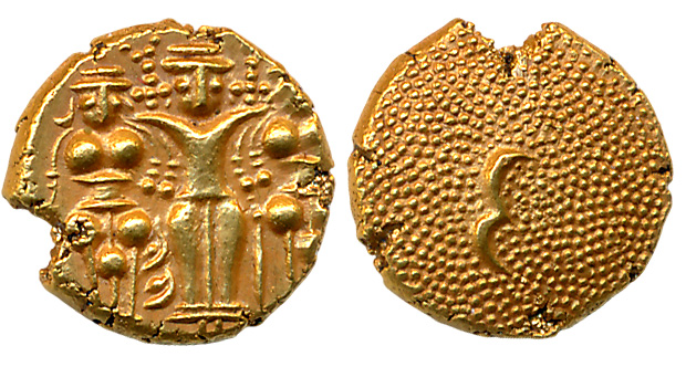 Umdatu al-Umara, Gold Pagoda, 3.42g, Obv: Lord Vishnu with Shri Devi and Bhu Devi, stylize