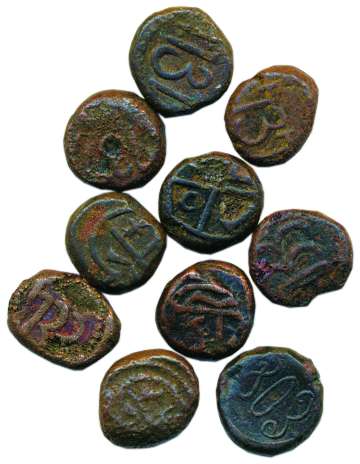 Copper (10), 1 Cash, hand made, arms of the company on obv, date on rev, 1733, 1737, 1752,