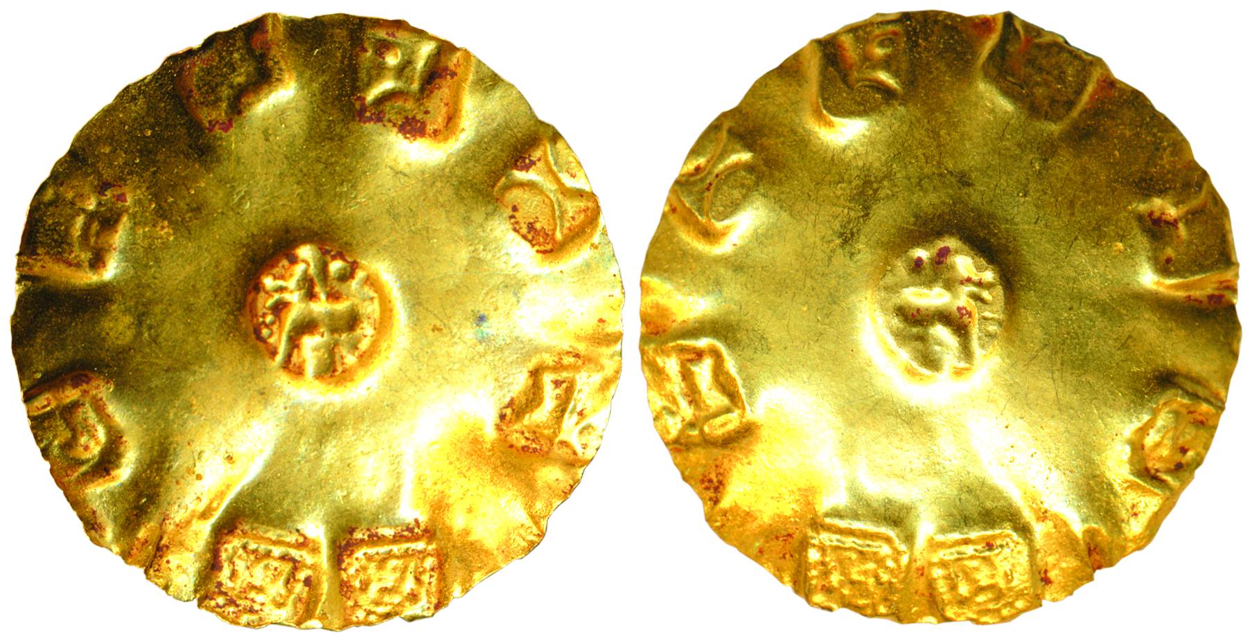 Eastern Chalukyas, Rajyabhushana, (c. 11th century AD), Gold, 3.85 g, Pagoda, Punch-marked