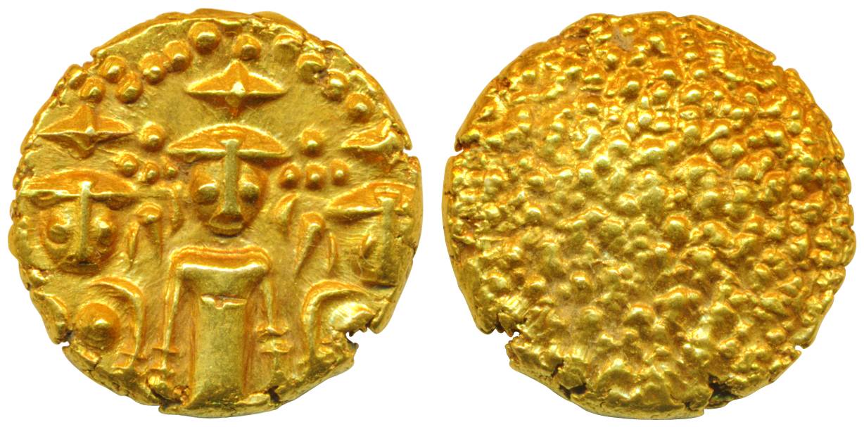 3-Svami Pagoda, Gold, 3.38 g, three human figures, namely Tirupati Balaji in the centre an