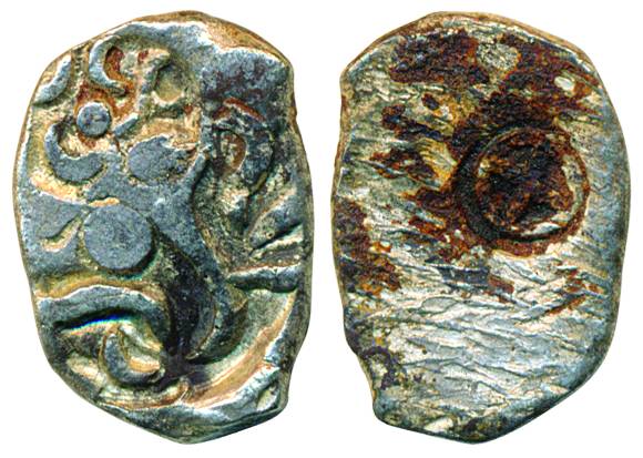Punch Marked Coins, Kuru/Pauravas of Kaushambi, Silver 1½ Shana, 2.06g, Obv: two symbols, 