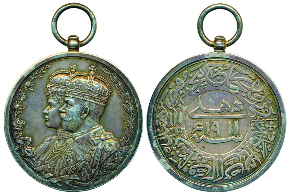 George V, Delhi Durbar Medal, Silver, 28.97g, Obv: conjoined busts of George V and Queen M