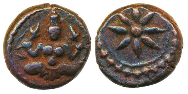 Nayakas of Tanjore, Copper, 2.30g, Obv: Goddess Laxmi seated with hand upraised, Rev: flow
