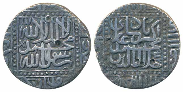 Akbar, Silver Rupee, 11.20g, Ahmedabad Mint, AH 982 (KM# 80.2). Fine+, scarce.