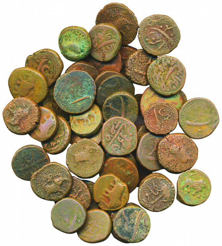 Tipu Sultan, Copper Paisa (50), various mints and dates. Fine to very fine. 50 coins.