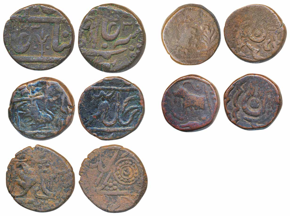 Copper ½ Anna (5), in the name of Shah Alam II, various type. Very fine, scarce. 5 coins.