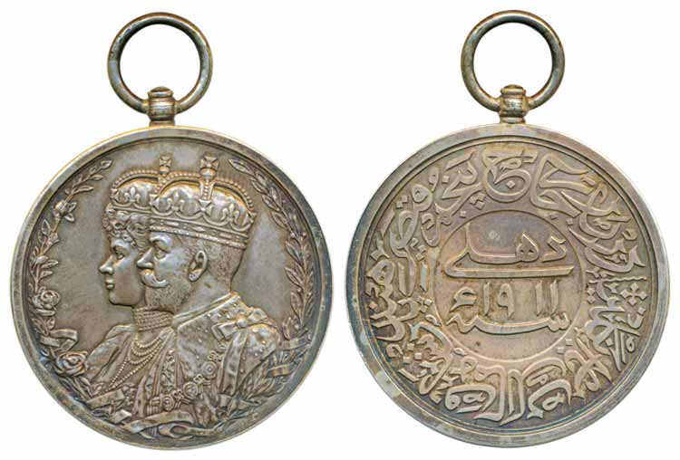 George V, Delhi Durbar Medal, Silver, 28.97g, Obv: conjoined busts of George V and Queen M