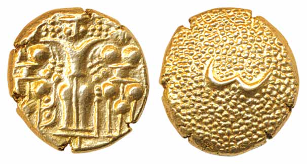 3 Swami Gold Pagoda, 3.40g, Obv: Lord Balaji standing with his wives, Bhudevi and Shridevi