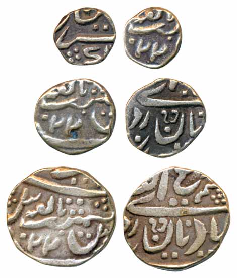Akhey Shahi - Mughal style, Silver (3), 1/2, ¼ & 1/8 Rupee, 5.17g, 2.59g, 1.30g, in the na