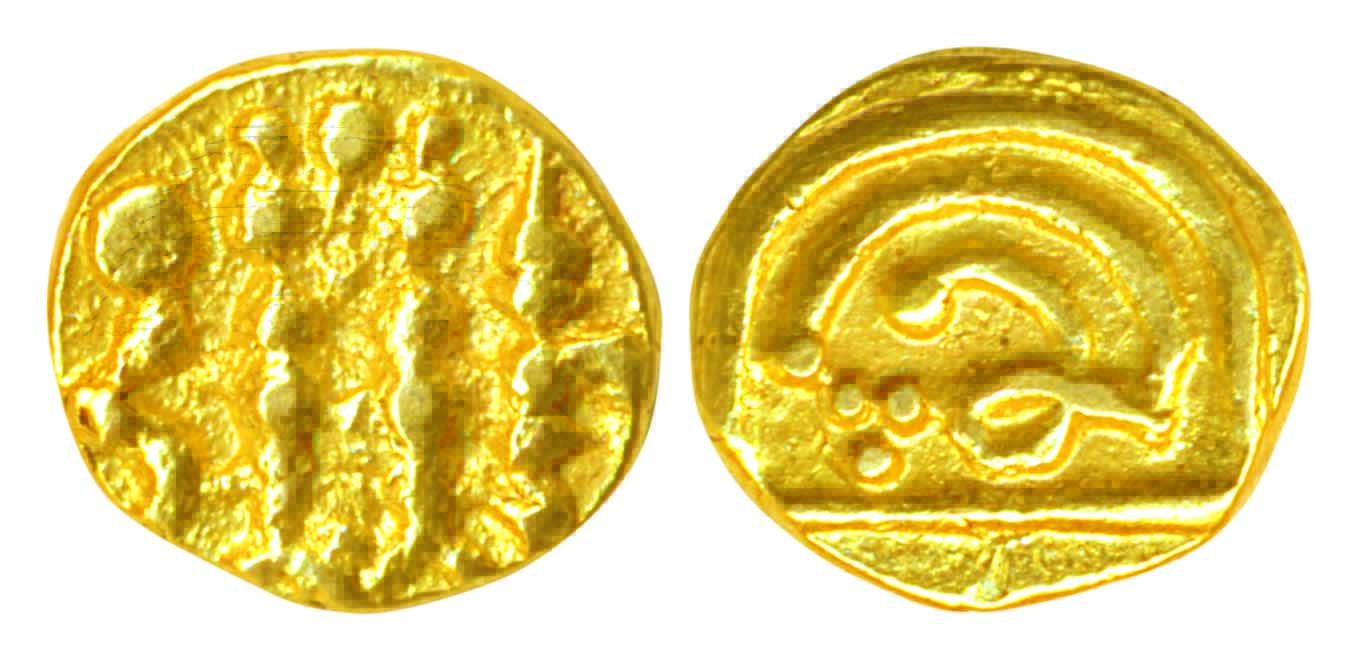 Alupas, Gold Fanam, 0.38g, Obv: Two vertical fish, Rev: Kannada Sri. (Mitch. 222). Very fi