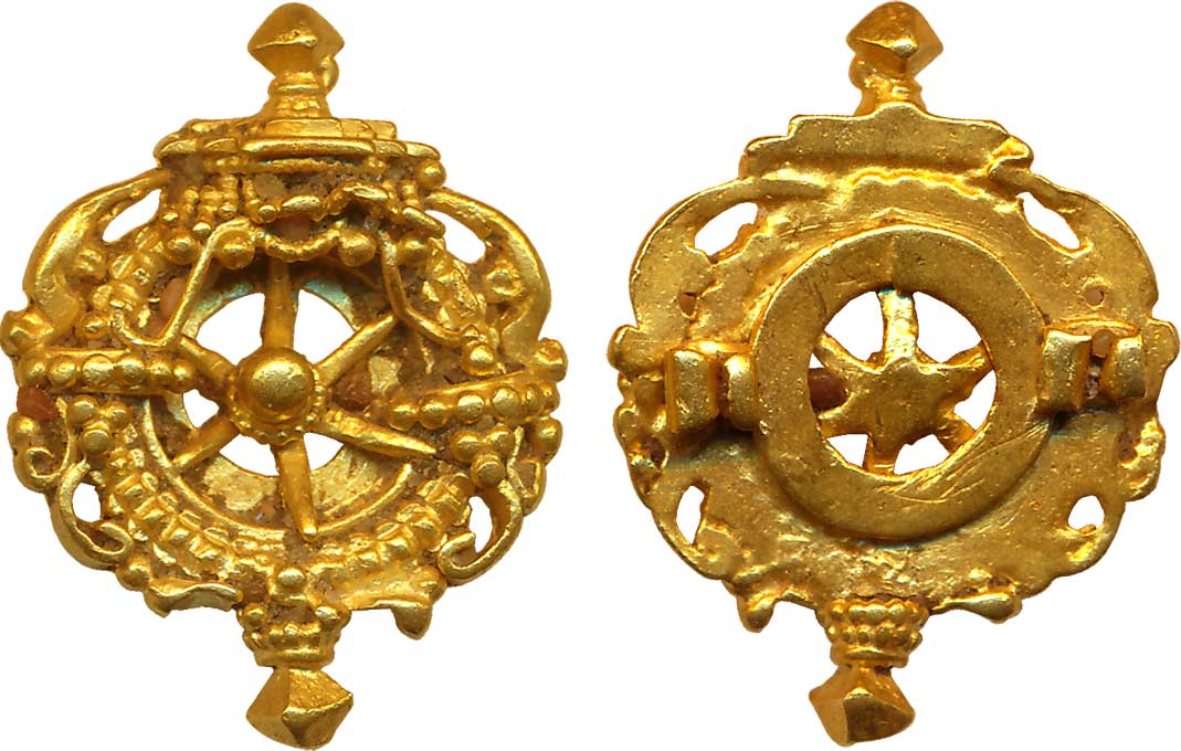 Gold jewellery, 3.53g, necklace pendent, probably Hoysala period. Extremely fine, rare.