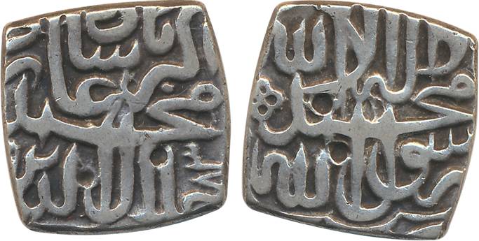 Akbar, Silver Square Rupee, 11.27g, (Agra) Mint, AH 983 vertical date (KM# 81). Very fine+