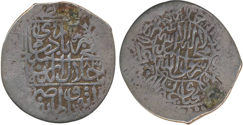 Akbar, Silver Shahrukhi, 4.65g, AH 983, style of either Kabul or Qandahar Mint (KM# 70x). 