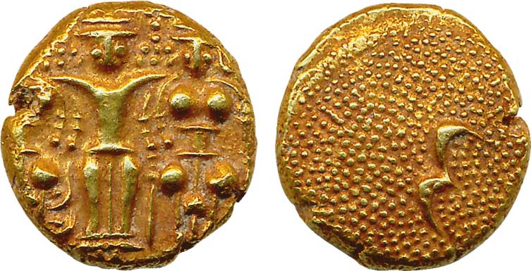 Nawab Umdat ul Umra, Gold 3 Sami Pagoda, 3.41g, ObvL Lord Balaji standing with his two wiv
