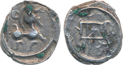 Saluvas, Gersoppa Naykas, Silver, 1.68g, Obv: Lion standing left with foreleg raised, dagg