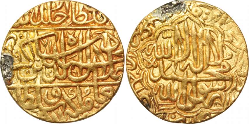 Akbar, Gold Mohur, 10.89g, Dar ul Khilafat Lahore Mint, AH 971, Kalima within decorative c