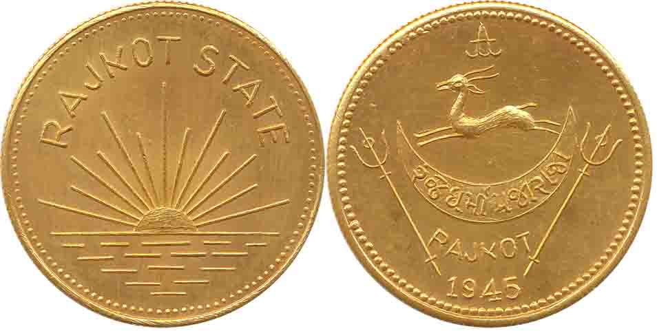 Dharmendra Shinghji, Gold Early restrike Mohur, 8.00g, 1945, Obv: Legend “Rajkot State” ab