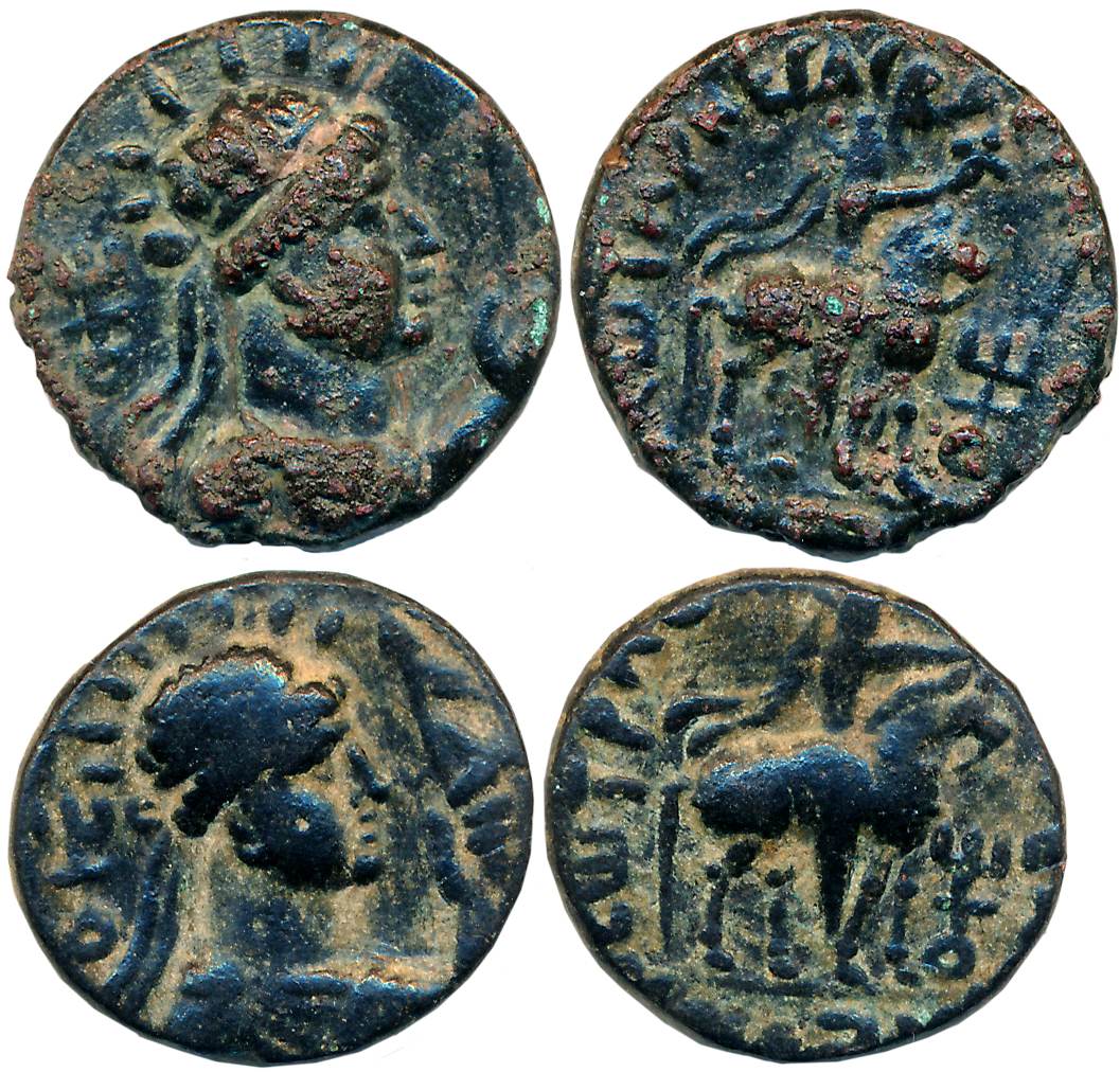 Kushans, Soter Megas, Copper (2), 8.33g, 8.32g, Obv: Radiate diademed bust of king to righ