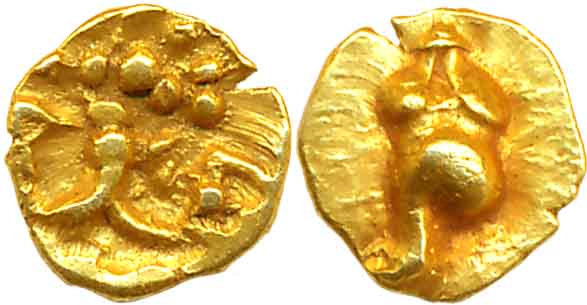 The Alupas, Gold 1/4 Fanam, 0.11g, Obv: Vertical Fish the royal parasol above, Conch and F