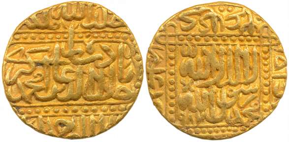 Akbar, Gold Mohur, 10.89g, Dar us Sultanate Ahmedabad Mint, AH 982 (KM# 108.2). Very fine+